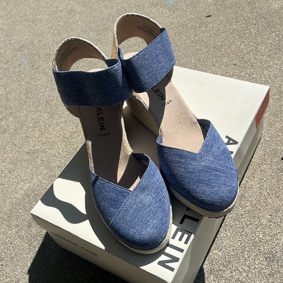 COPY - ANNE KLEIN slip on sandals - Picture 7 of 10